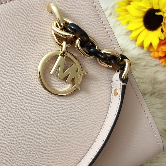 NWT Michael Kors Sofia Medium Leather Satchel - Picture 6 of 8